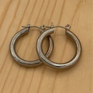 Silver-Tone Hoop Earrings Round Classic Style For Women